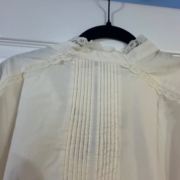 Old Navy x Anna Sui Button-Down Applique Top - Picture 14 of 16